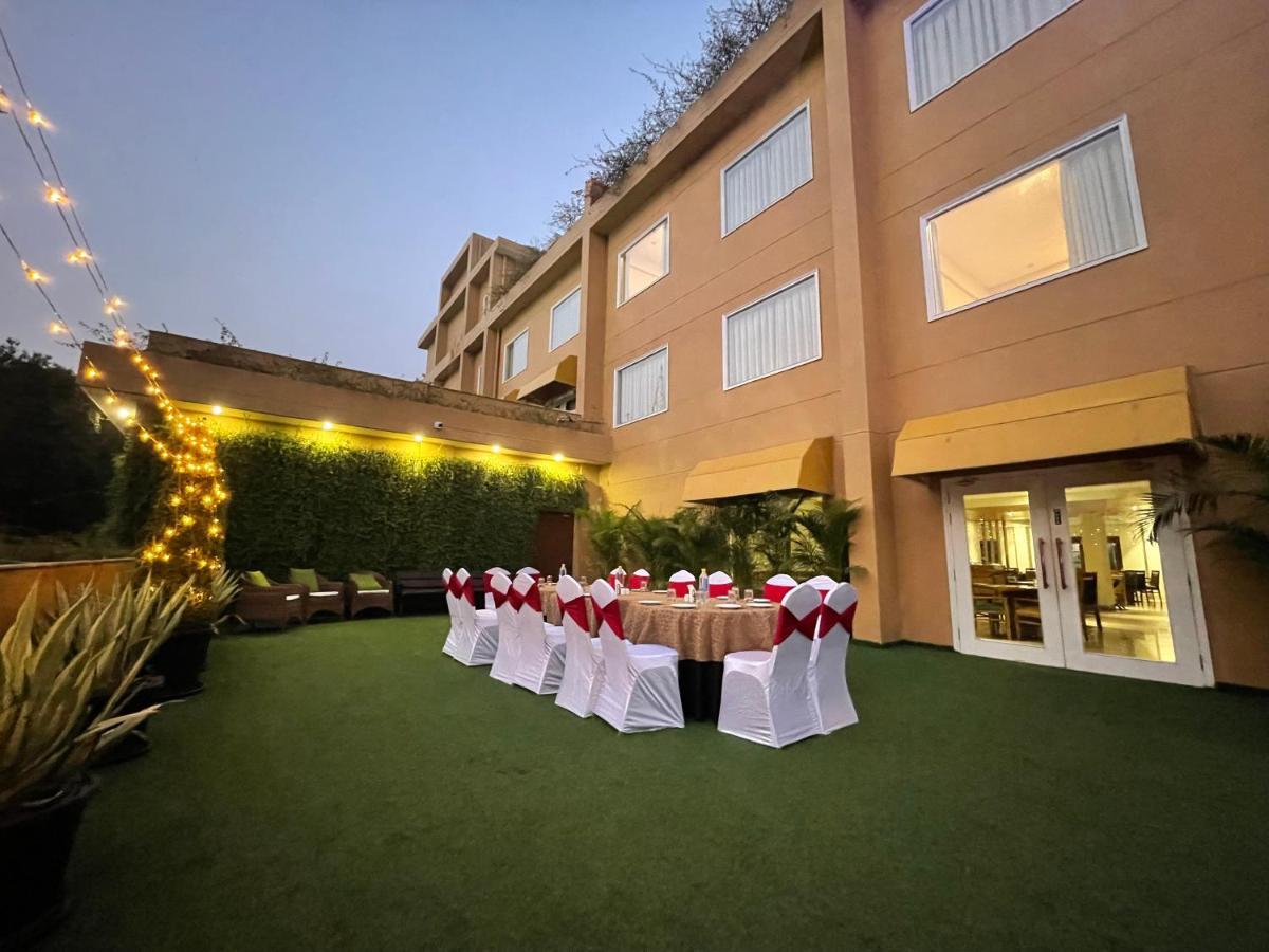 The Lalita Grand Mathura- Vrindavan Eksteriør bilde