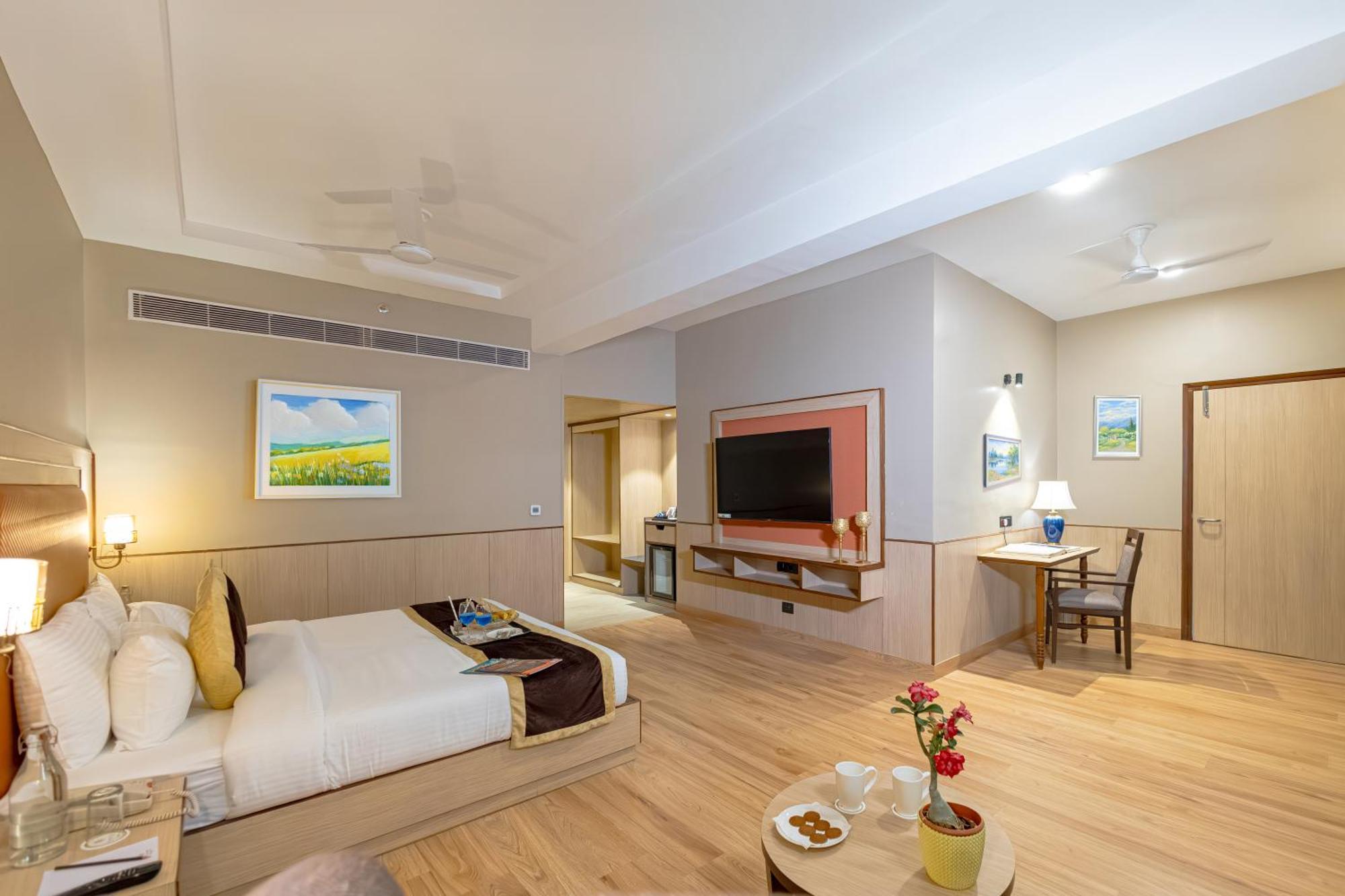 The Lalita Grand Mathura- Vrindavan Eksteriør bilde